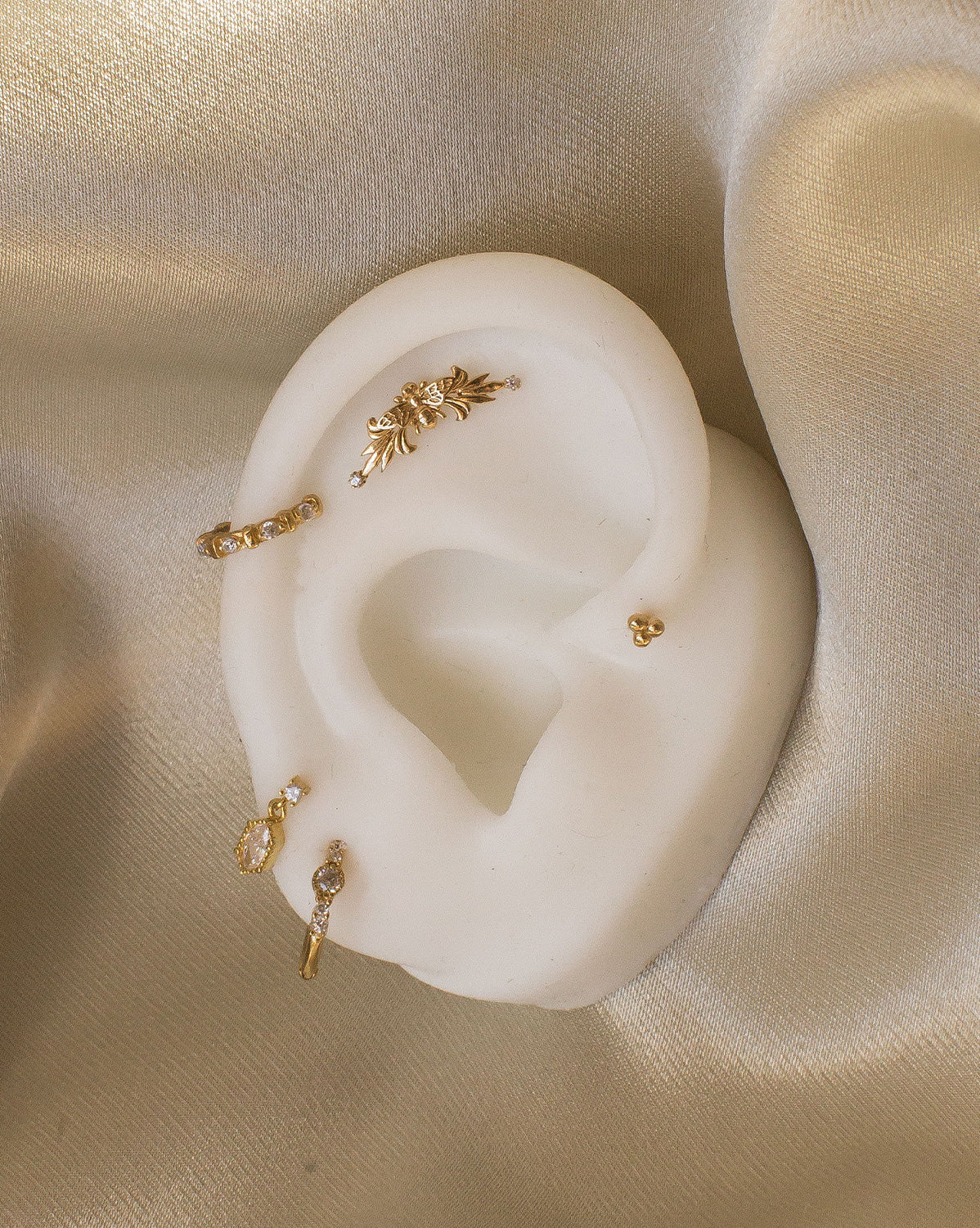 14K Solid Gold Bee Curve Single Stud - Image 6