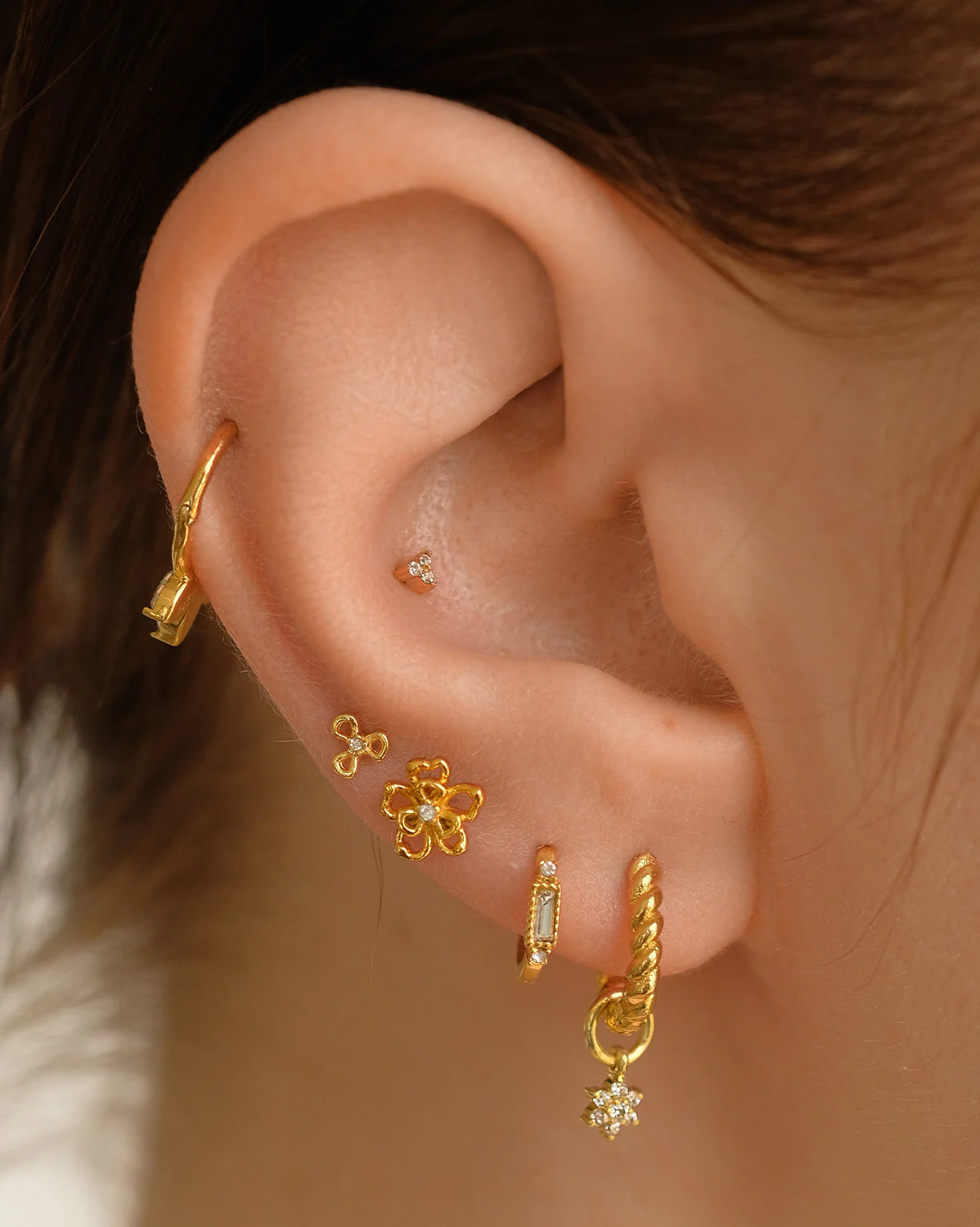 14K Solid Gold Fleur Petite Stud - Image 4