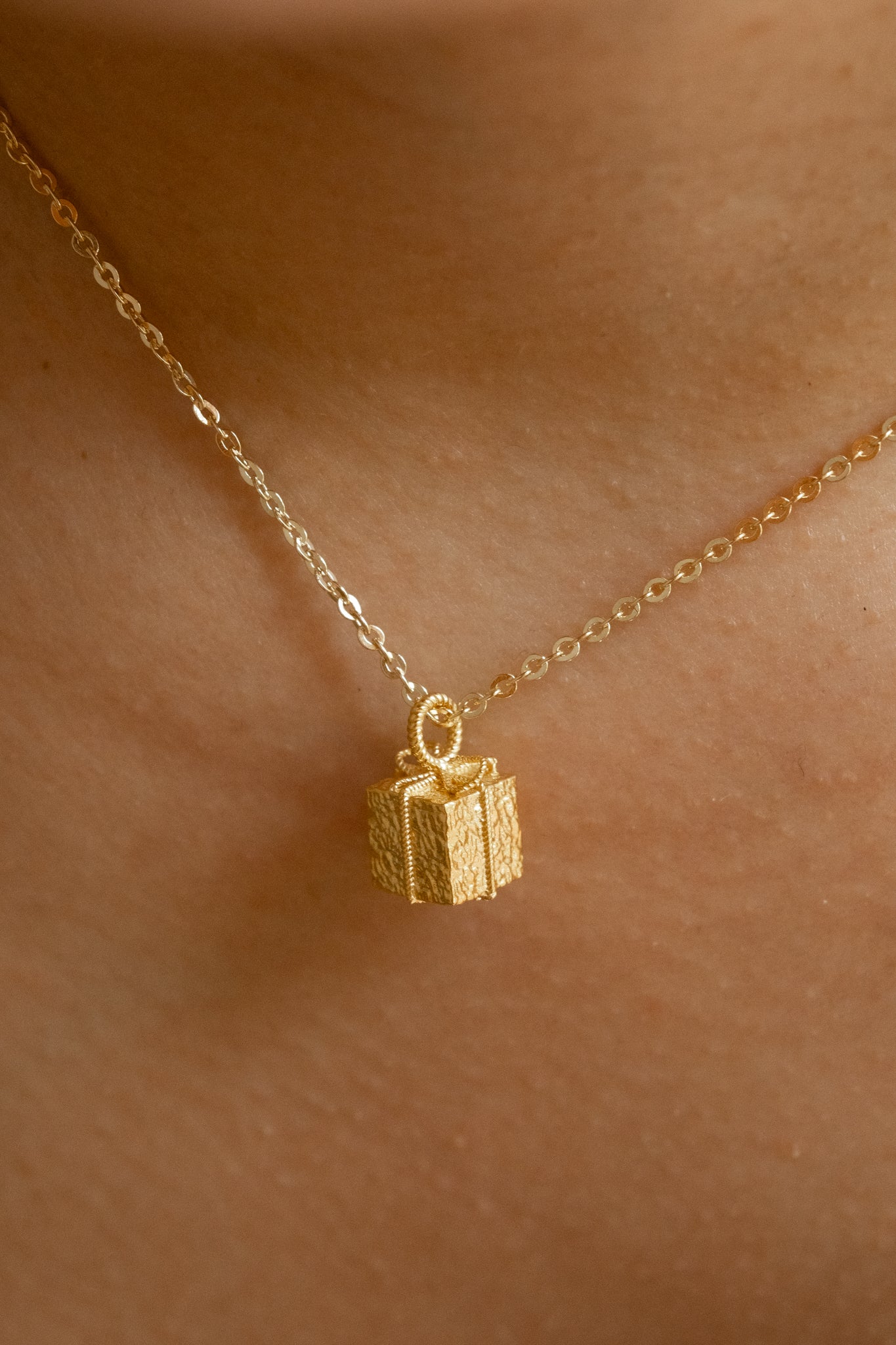 Arriety Sugar Cube Necklace - Image 4