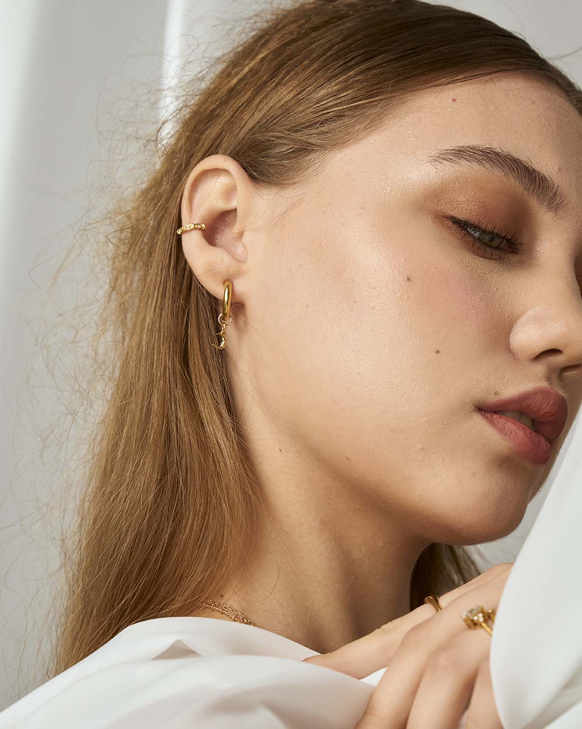 Madame Blanche Ear Cuff - Image 3