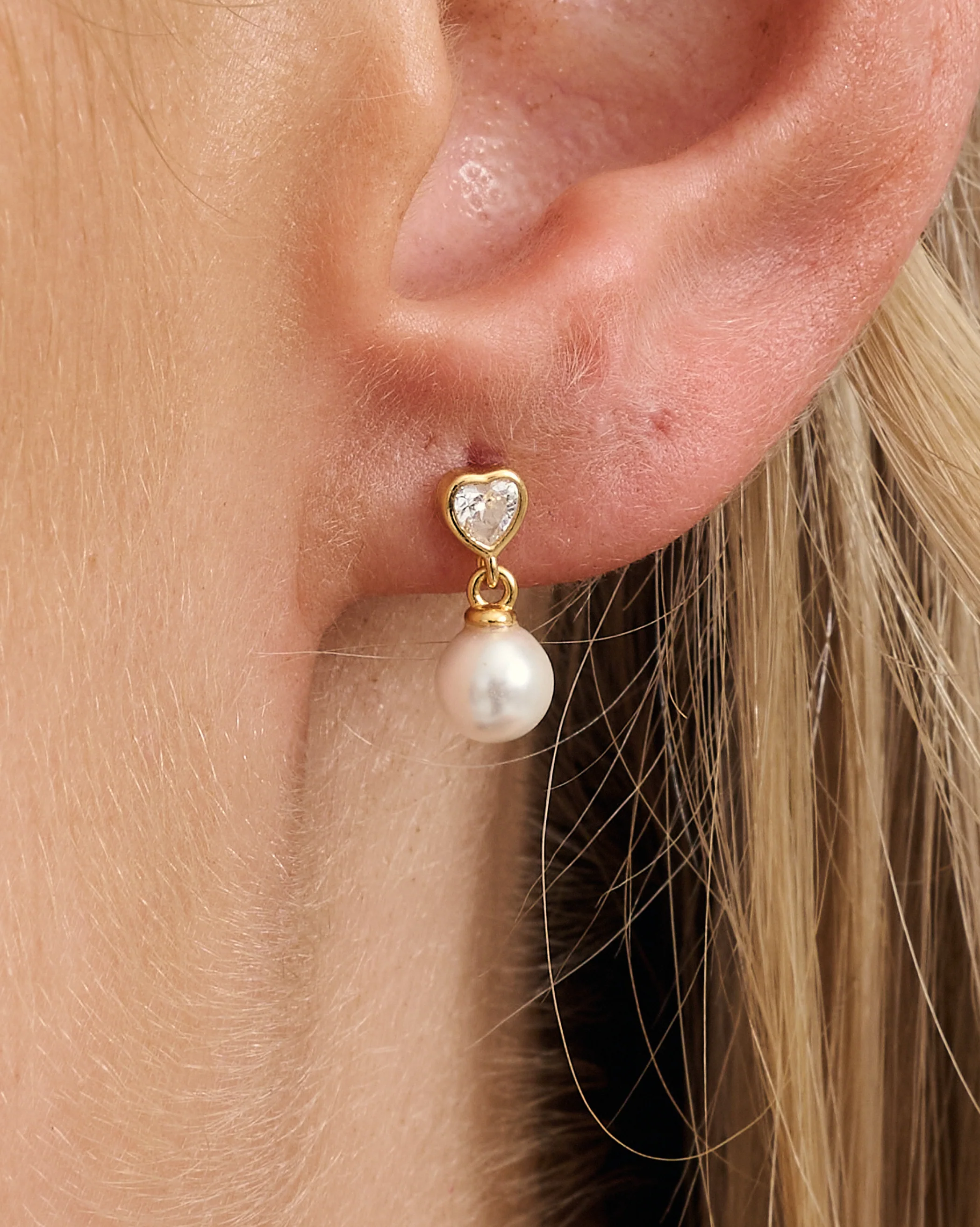 Motunui Heart Pearl Drop Studs - 9K Solid Gold - Image 9