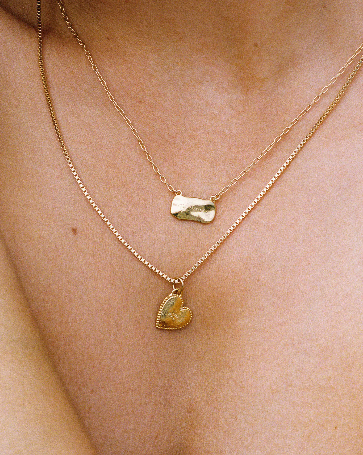 Venus Engravable Heart Necklace - Image 7